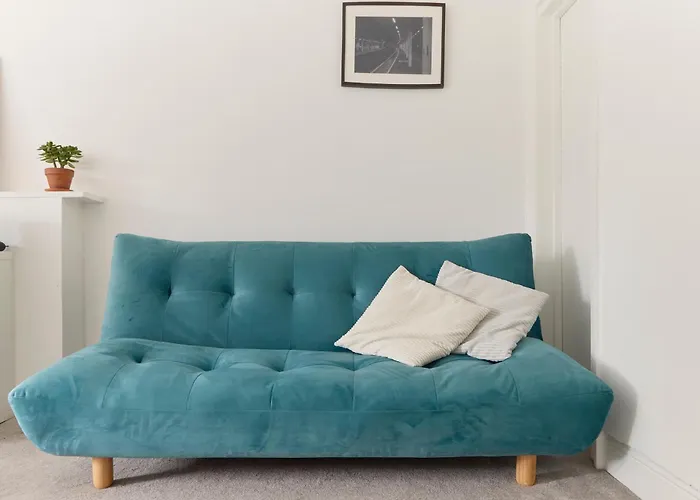 Luxury Family Apt In Bayswater